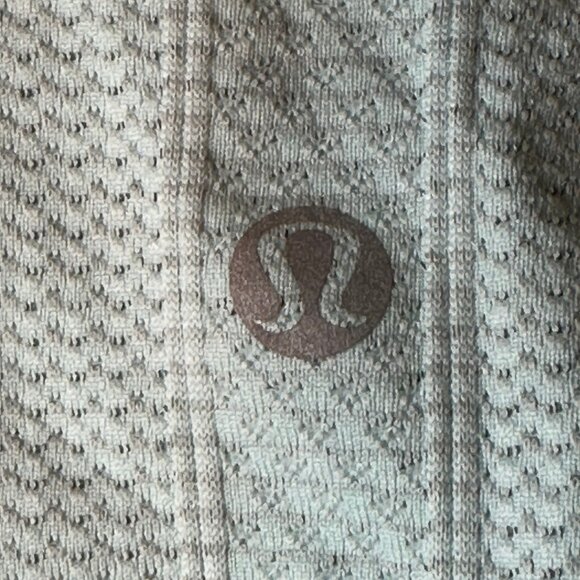 Lululemon Women's Swiftly Tech V Neck Short Sleeve Tee Shirt Mint Green Size 12 - Picture 5 of 7
